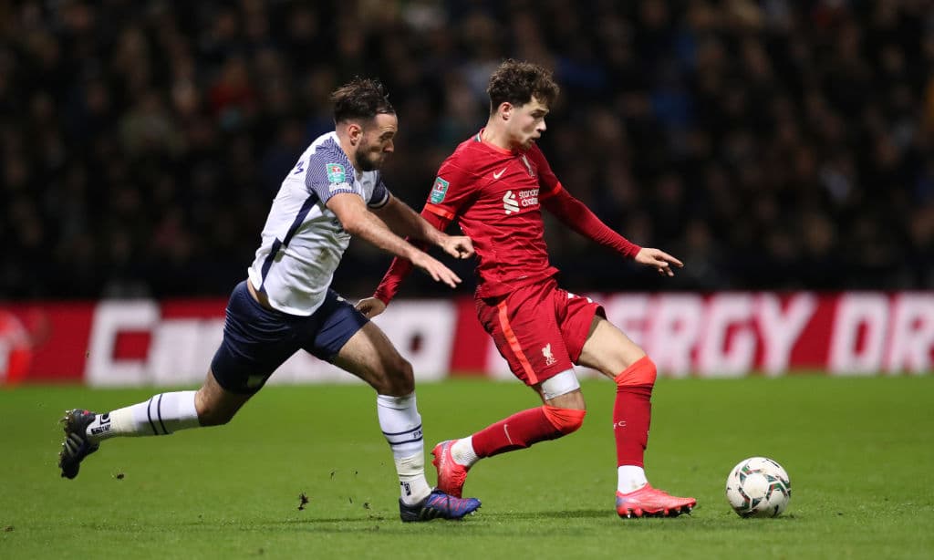 Liverpool derrota tranquilamente 2-0 a Preston, con anotaciones de Takumi Minamino (62') y de Divock Origi (84'), consiguiendo un lugar en Cuartos de Final de la Carabao Cup.