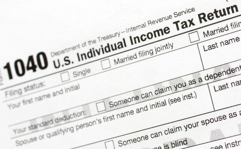 IRS preguntará el estatus migratorio en los formularios de taxes del próximo año: esto es lo que debes saber