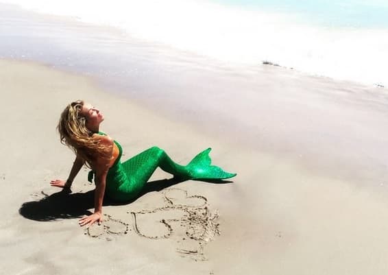 Este verano hasta la vimos como una sirena.