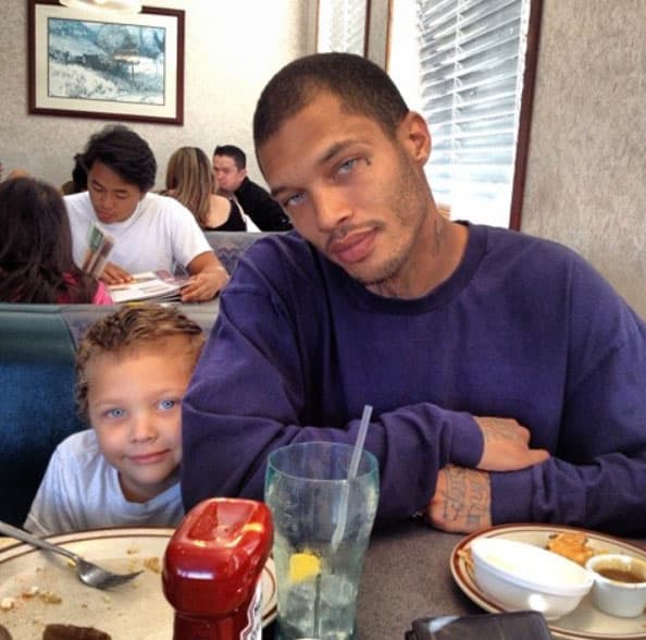 Tienen los mismos encantadores ojos.