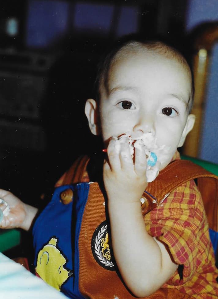 Cristhian Camacho is real trooper. Ha cantado en mariachis y hasta en bodas.