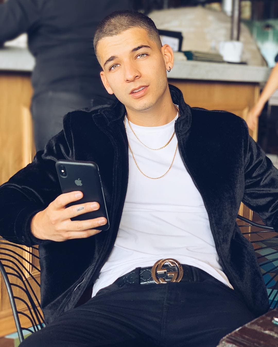 Legarda, de 29 años, falleció cuando una bala perdida penetró su cráneo, provocando un severo daño cerebral.