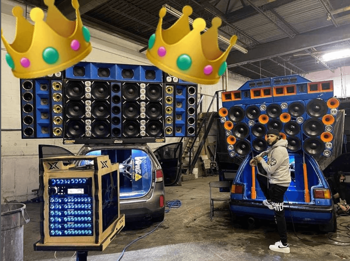 <br>Aunque Cruz no dice exactamente cuánto ha pagado por todo su ‘proyecto’ reconoce que son “varios miles”. Y que algunos de los musicólogos invierten
<b>entre $5,000 a $35,000 por sus equipos. </b>