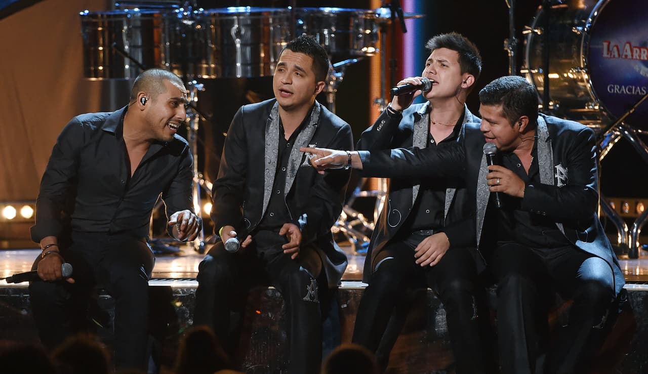 Las continuas giras y compromisos de la banda hicieron que su salud saliera afectada.