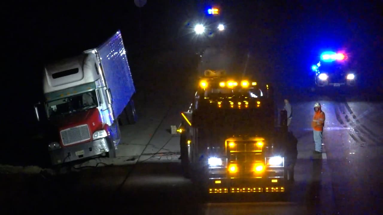 Mueren arrollados una conductora y su hijo tras quedar varados en la carretera I-20 al norte de Texas