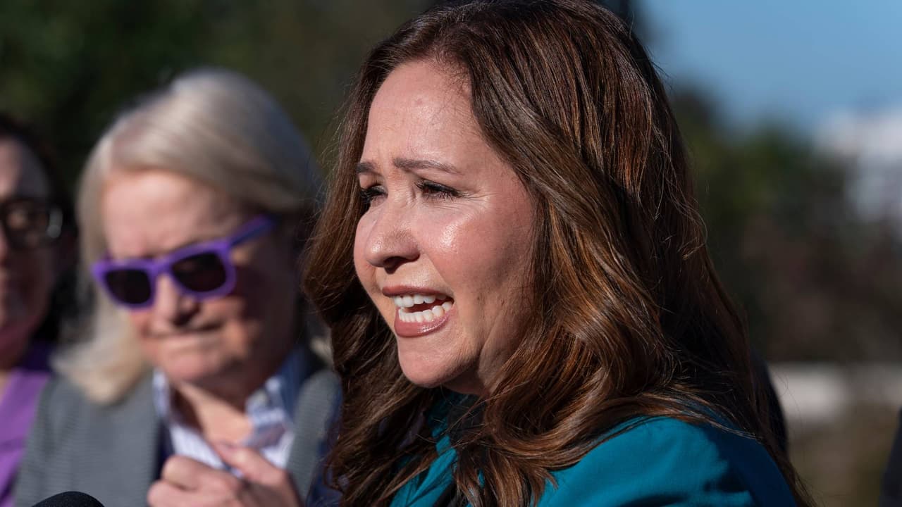 Como Karla Toledo, otra beneficiaria de DACA fue detenida por ICE en Tucson, denuncia Adelita Grijalva