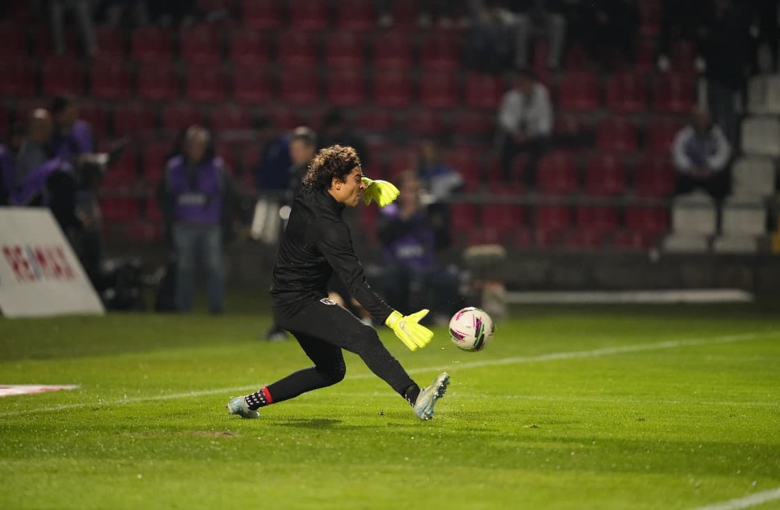 AVS y Guillermo Ochoa son goleados por el Porto en la Liga de Portugal