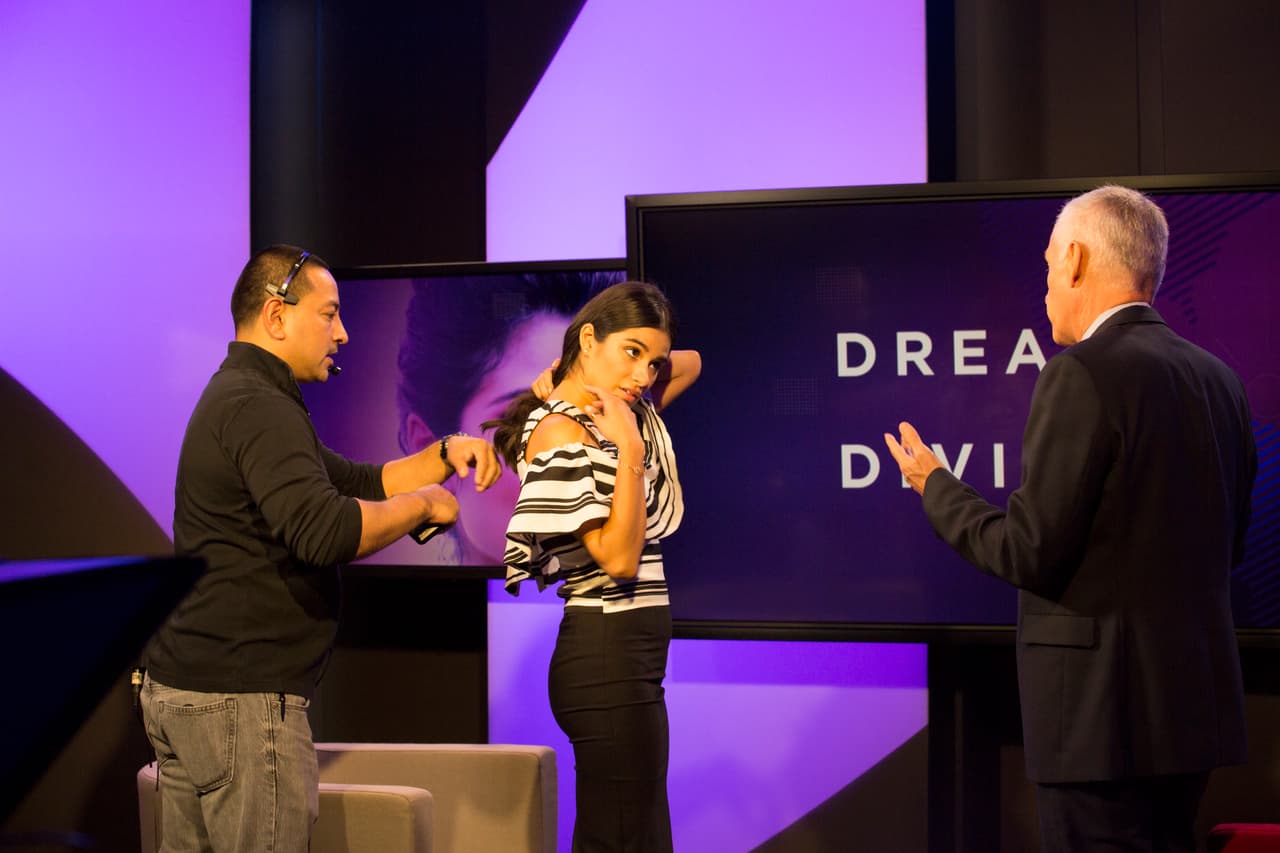 Ahora en el estudio de Fusion, parala entrevista es en Inglés.