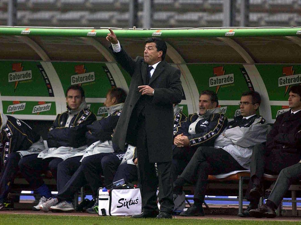 Durante su paso por México, fue Asistente en el equipo de Tigres, del 2002 al 2003.