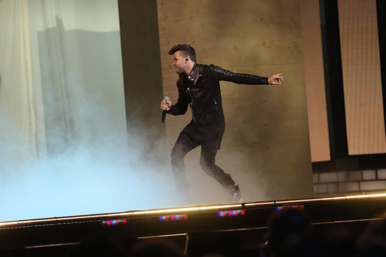 También sacó alguno que otro pasito de baile.