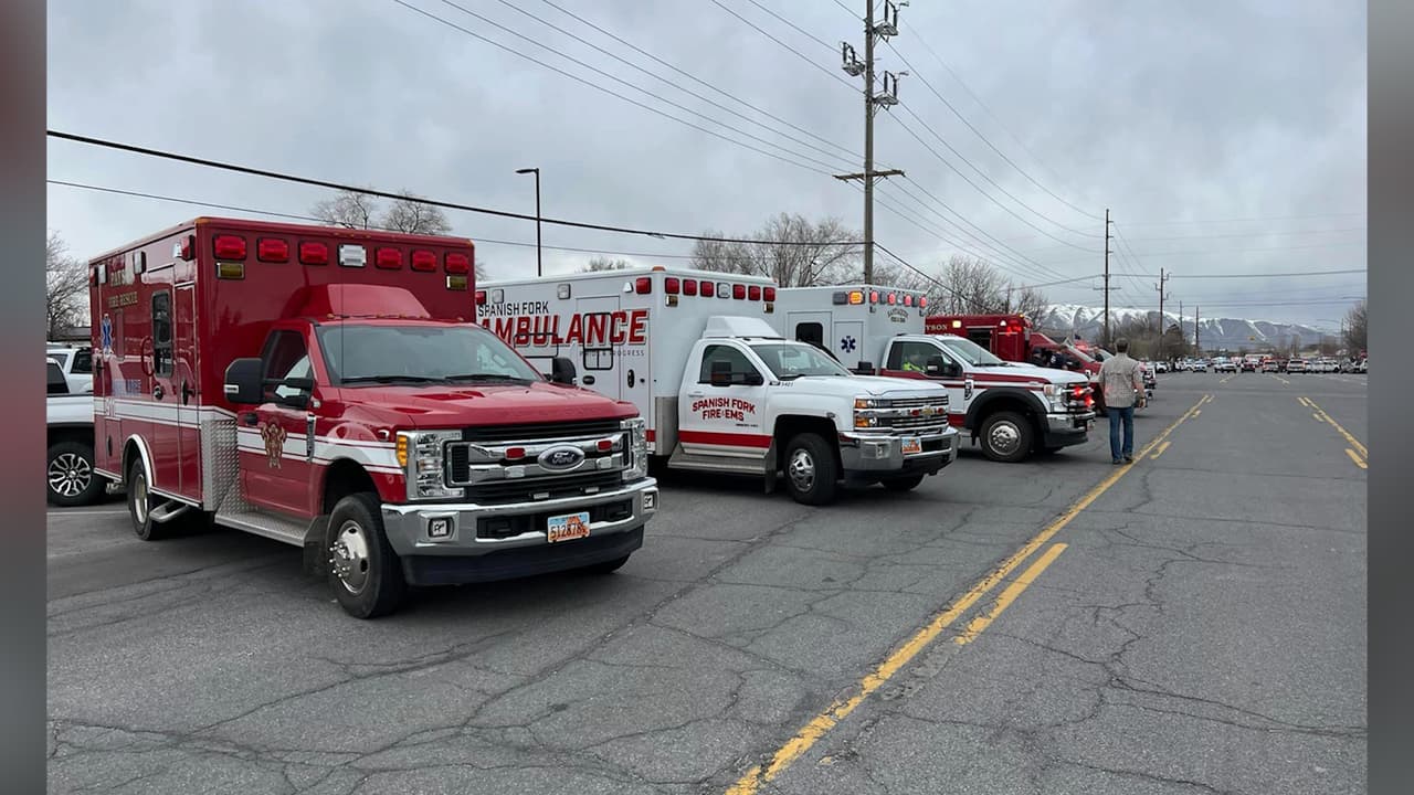 Las autoridades acudieron a las escuelas amenazadas.