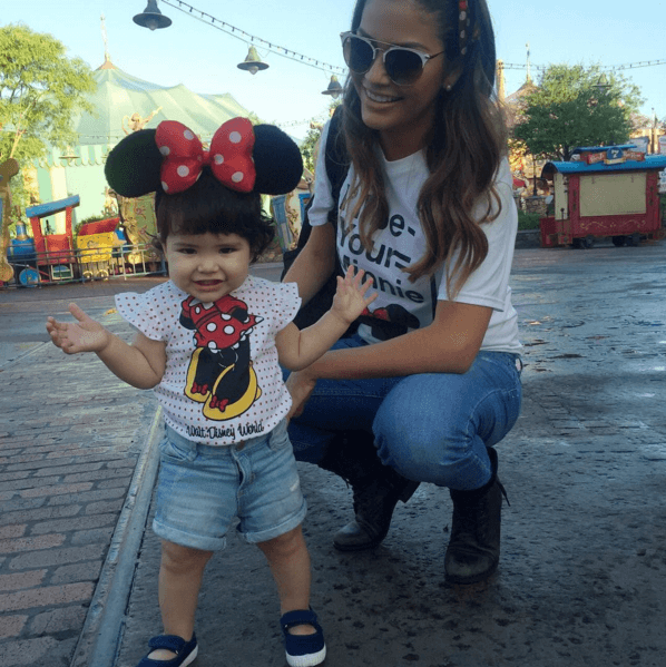 Esta hermosa ratoncita estaba lista para comenzar los festejos de su cumpleaños.