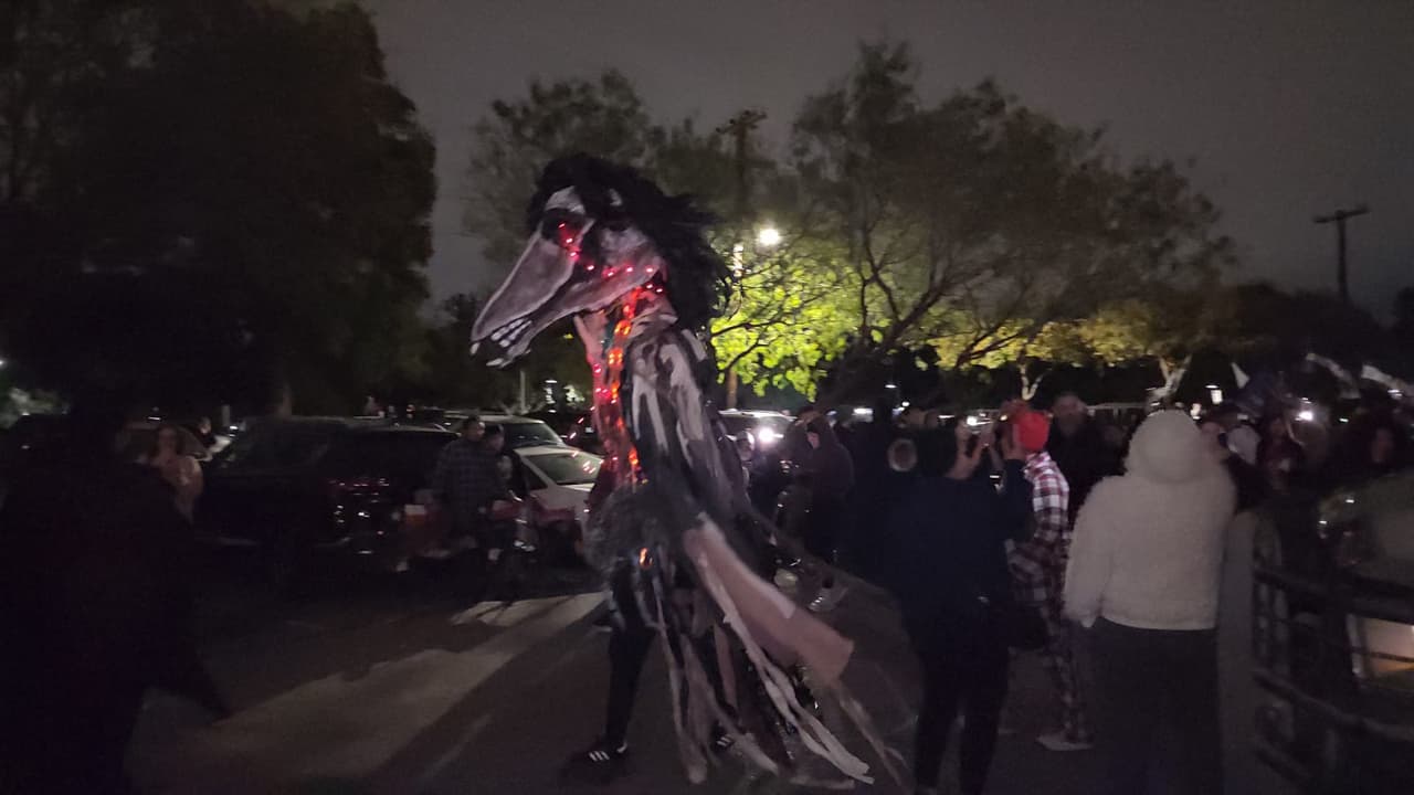 En el desfile hubo una combinación de la cultura alemana junto con la mexicana, al ser San Antonio una ciudad con alta población latina.