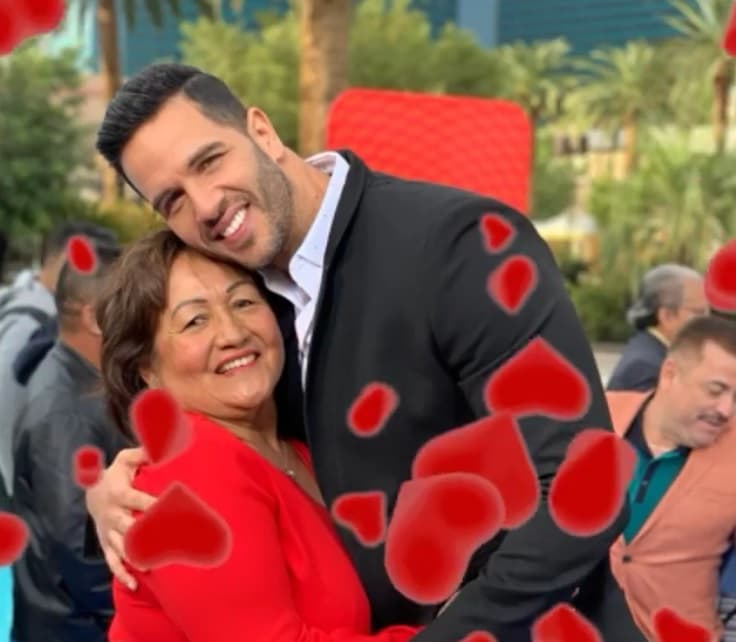 Una de las fans de chef Yisus cumplió su sueño de poder abrazarlo y bailar con él.