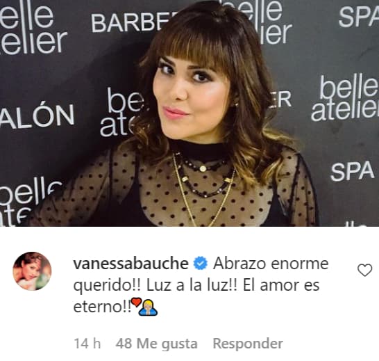 La actriz Vanessa Bauche, conocida por interpretar a ‘Natacha’ en
<b>‘Nosotros los Guapos’ </b>expresó:
<b> “Abrazo enorme querido, luz a la luz. El amor es eterno”.</b>
<br>