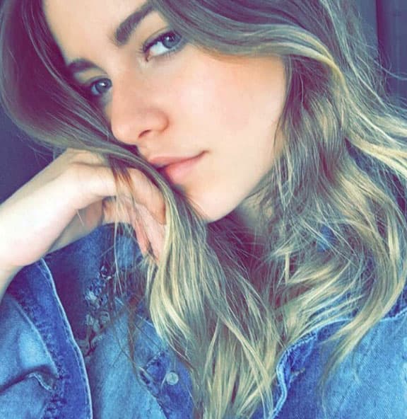 Y no olvides adquirir su nuevo material, 'Louder!'.