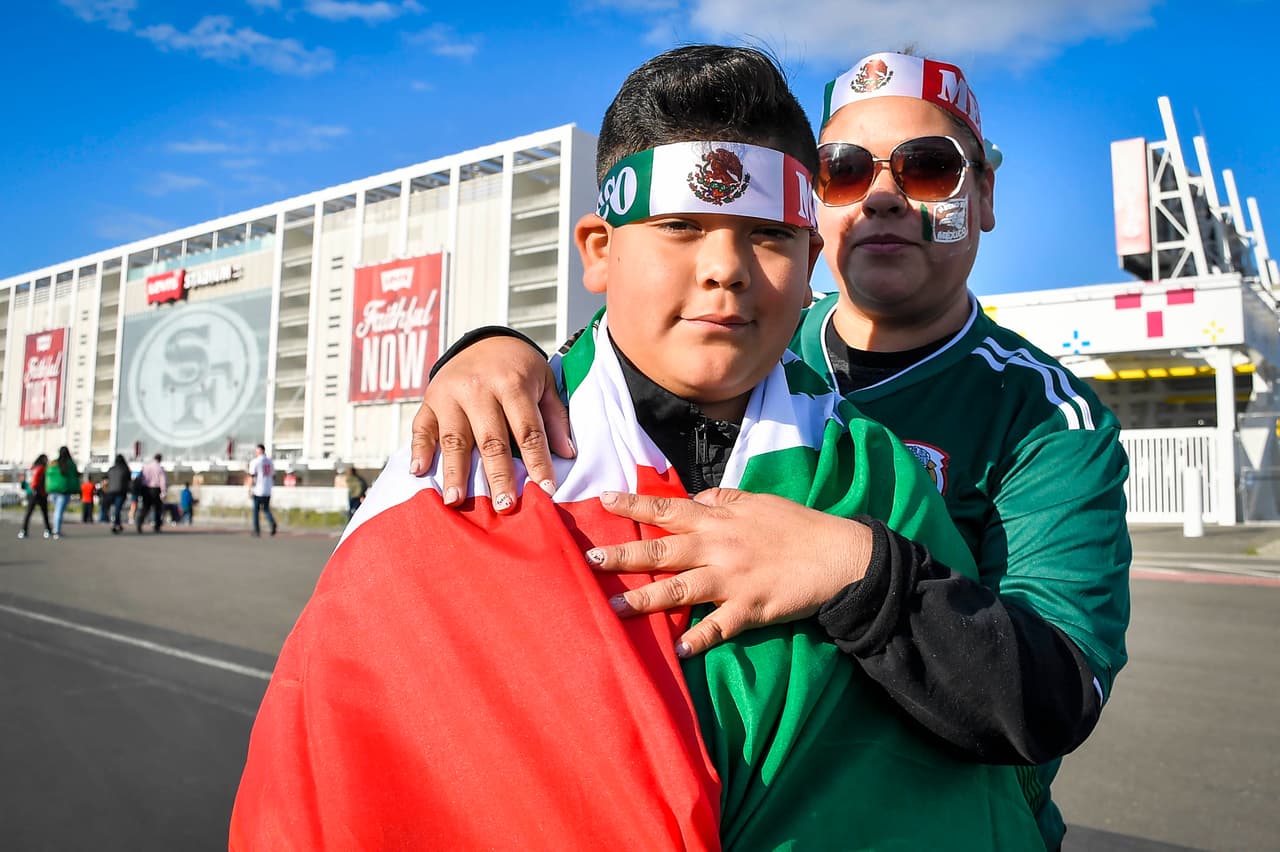 La fiesta y color de los fanáticos mexicanos prendió el ánimo para el partido del 'Tri' en el Levi's Stadium contra Islandia como preparación para el Mundial de Rusia 2018.