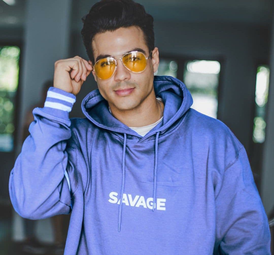 Arrestan a personalidad de redes sociales por supuesta agresión sexual contra una menor