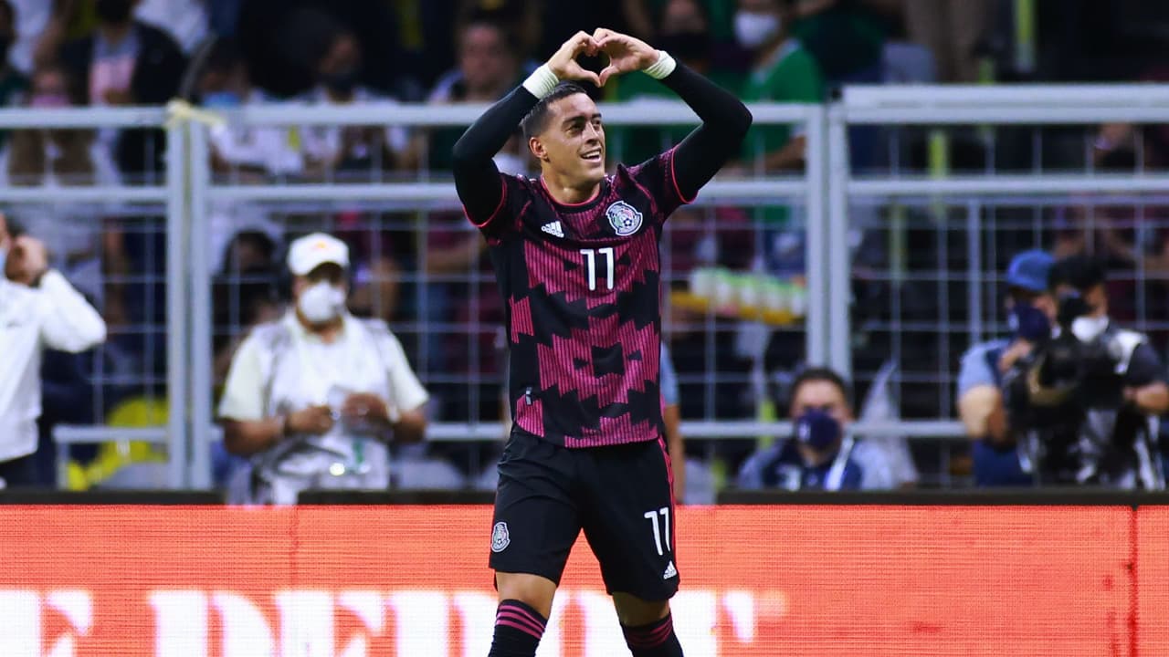 Rogelio Funes Mori se perfila para regresar con Rayados; aviso para el Tri