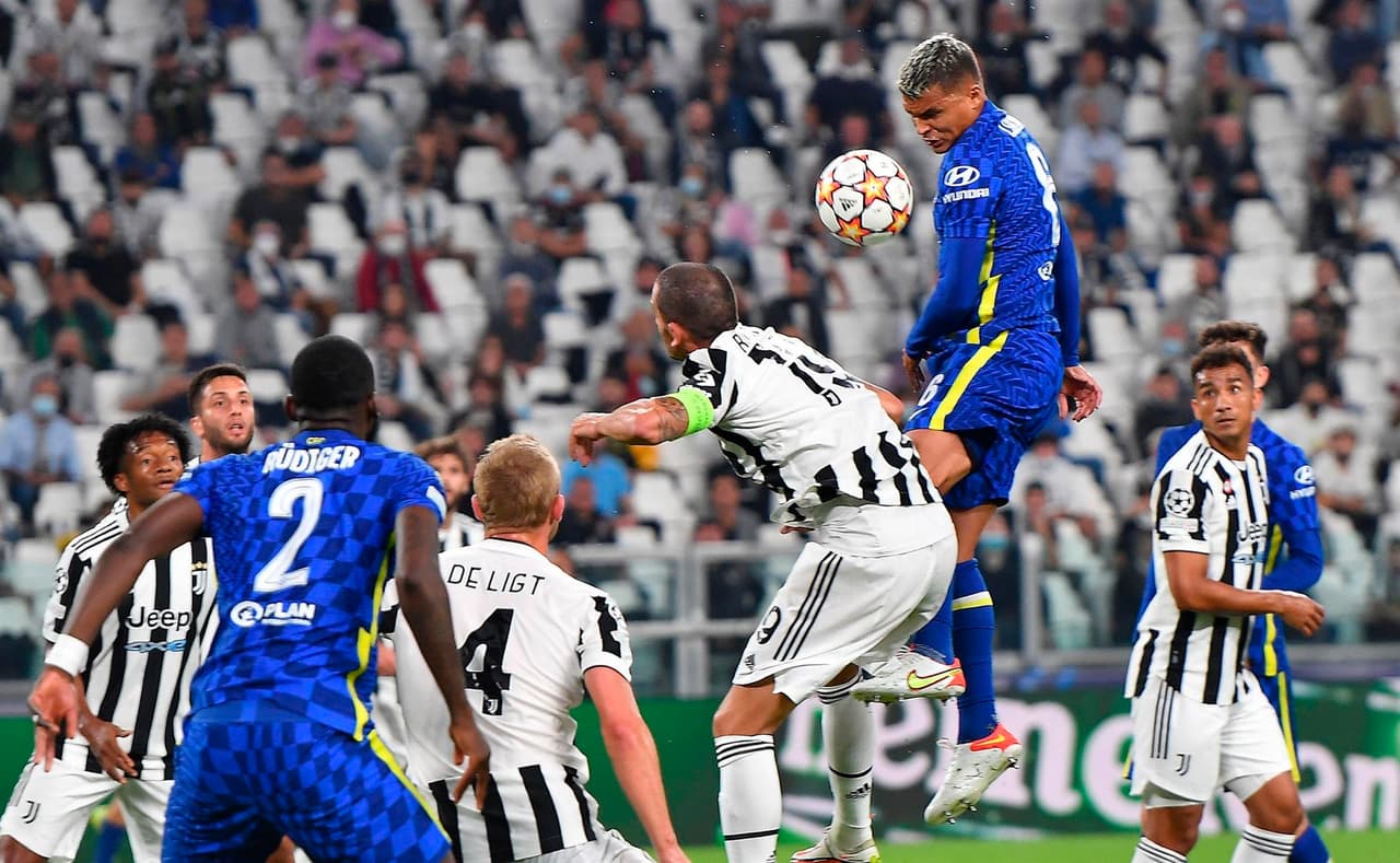 La Juve le peleó hasta el último minuto a los actuales campeones de la Champions League y se queda con la victoria 1-0 gracias al gol de Federico Chiesa al minuto 46’, durante la fase de grupos.