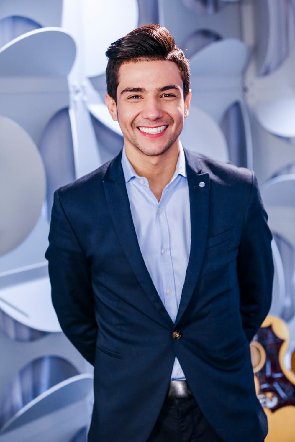 Este chico tendrá una participación especial este año, pues además de todo será conductor y tendrá una participación musical.