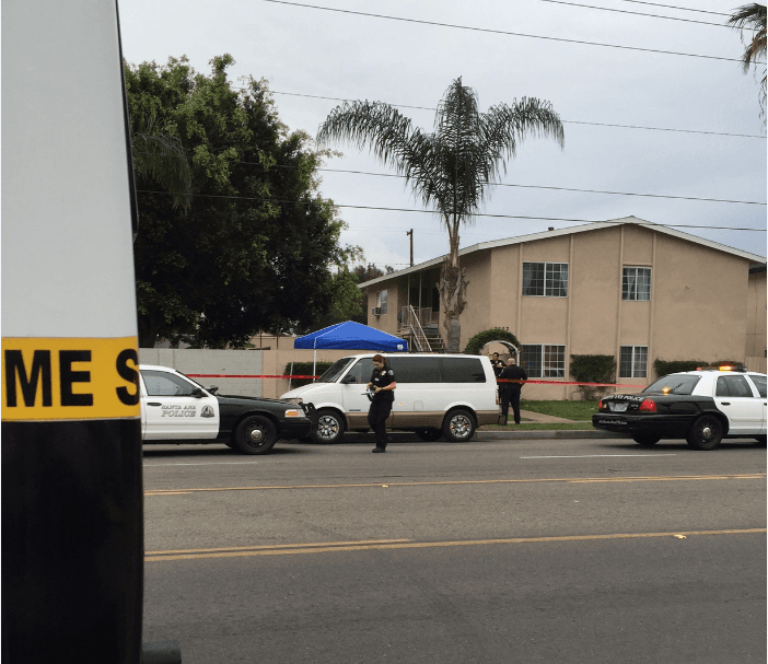Un elemento de la Policía de Santa Ana resultó herido en un tiroteo.