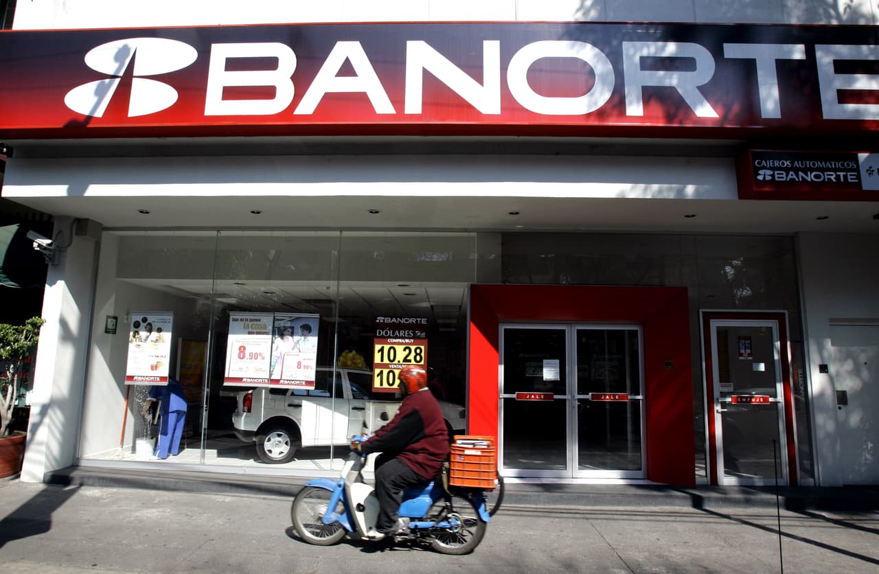 Un hackeo millonario: delincuentes roban millones de pesos a bancos mexicanos con transferencias falsas