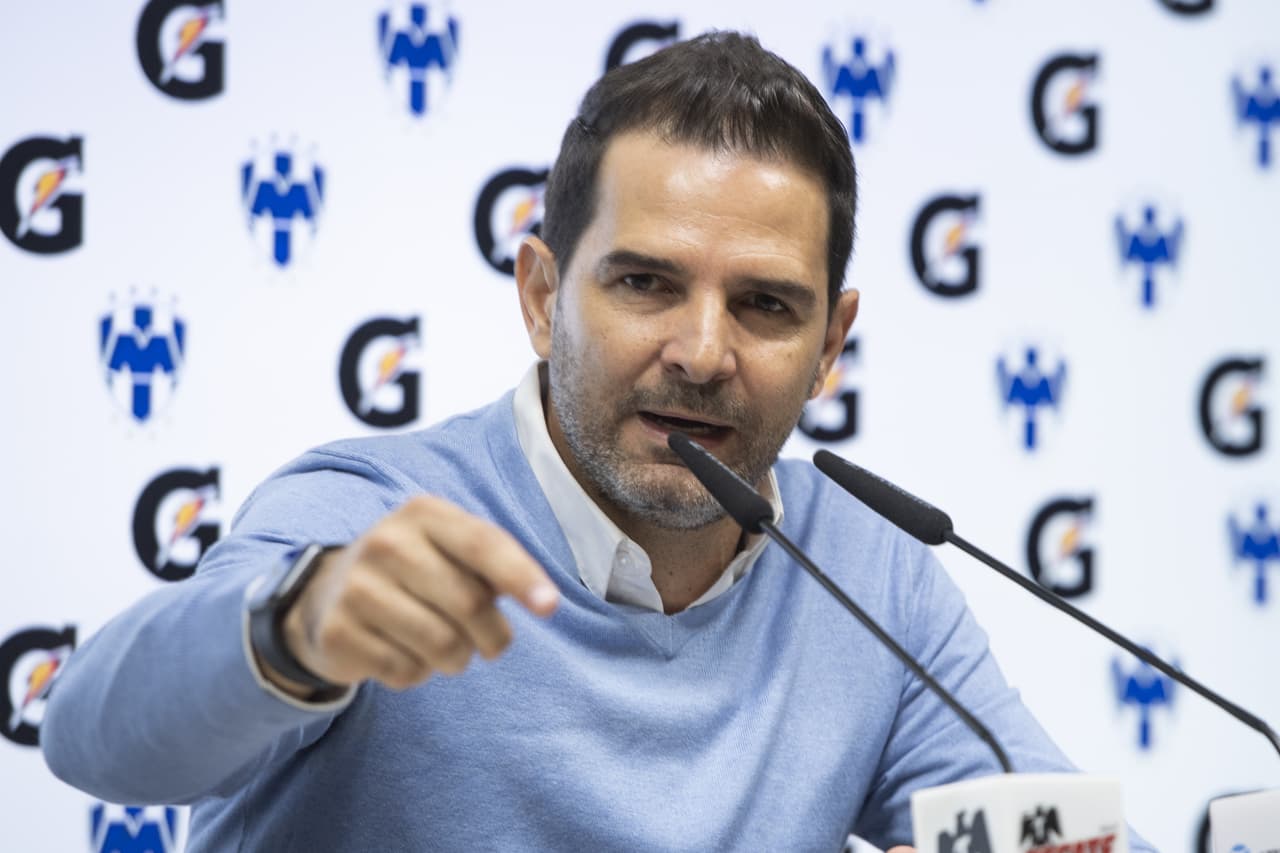 El presidente de Rayados pidió pensar en Atlas ante que en el 'doblete'.