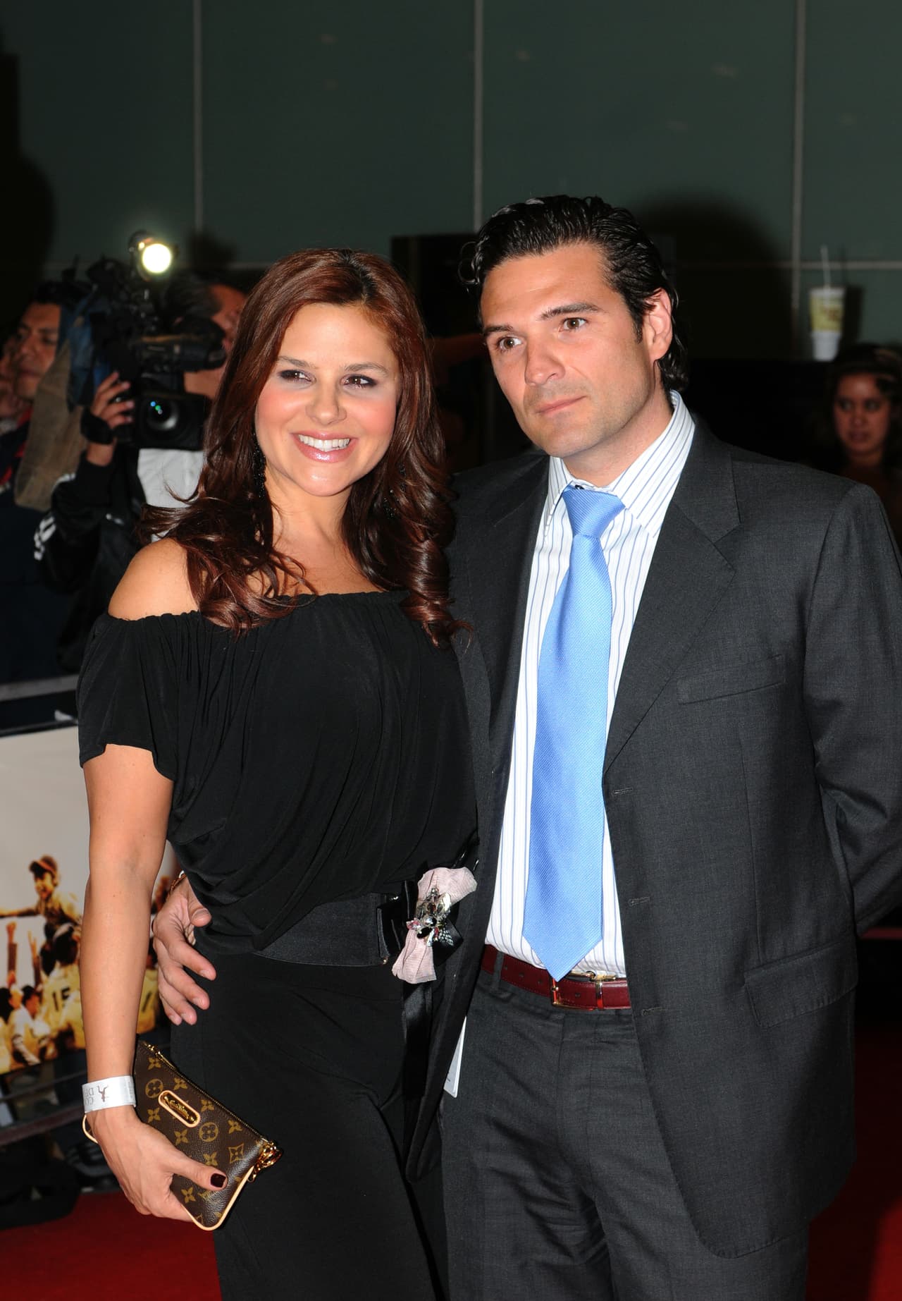 "Mi esposo bien lindo, se sentó conmigo y me dijo: 'Mira vamos a hacer que esto funcione, vamos a hacer un esfuerzo toda la familia como equipo para que mamá pueda trabajar y vaya y haga lo que tanto le gusta", recordó Mónika las palabras del empresario venezolano en entrevista para Hoy.