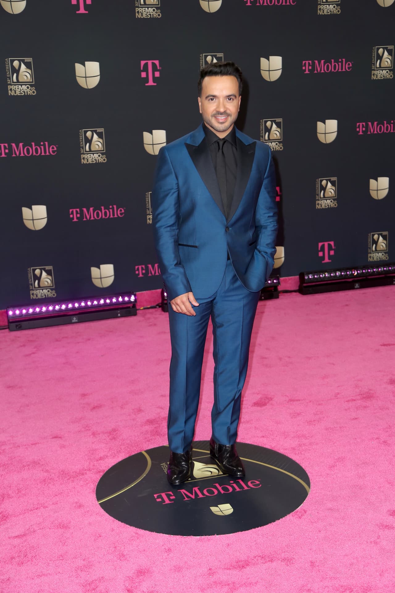 Luis Fonsi vistió de Jack Victor.