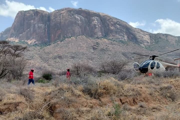Mueren cinco estadounidenses y el jefe de inteligencia de Ecuador al estrellarse un helicóptero de safari al norte de Kenia
