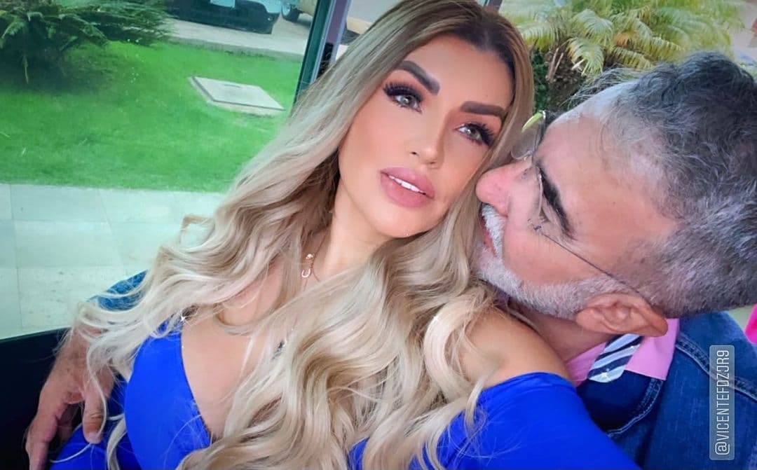 A la influencer de 38 años, se le sigue criticando por su relación con Vicente Fernández Jr., además de ser señalada por mostrar sus pronunciadas curvas en bikinazos.