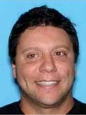 <b>Luis Ferreira </b>es buscado por evitar cumplir una sentencia en Florida de conspiración por cometer manipulación de testigos en relación con su participación en una estafa. Se cree que puede estar en Brasil.