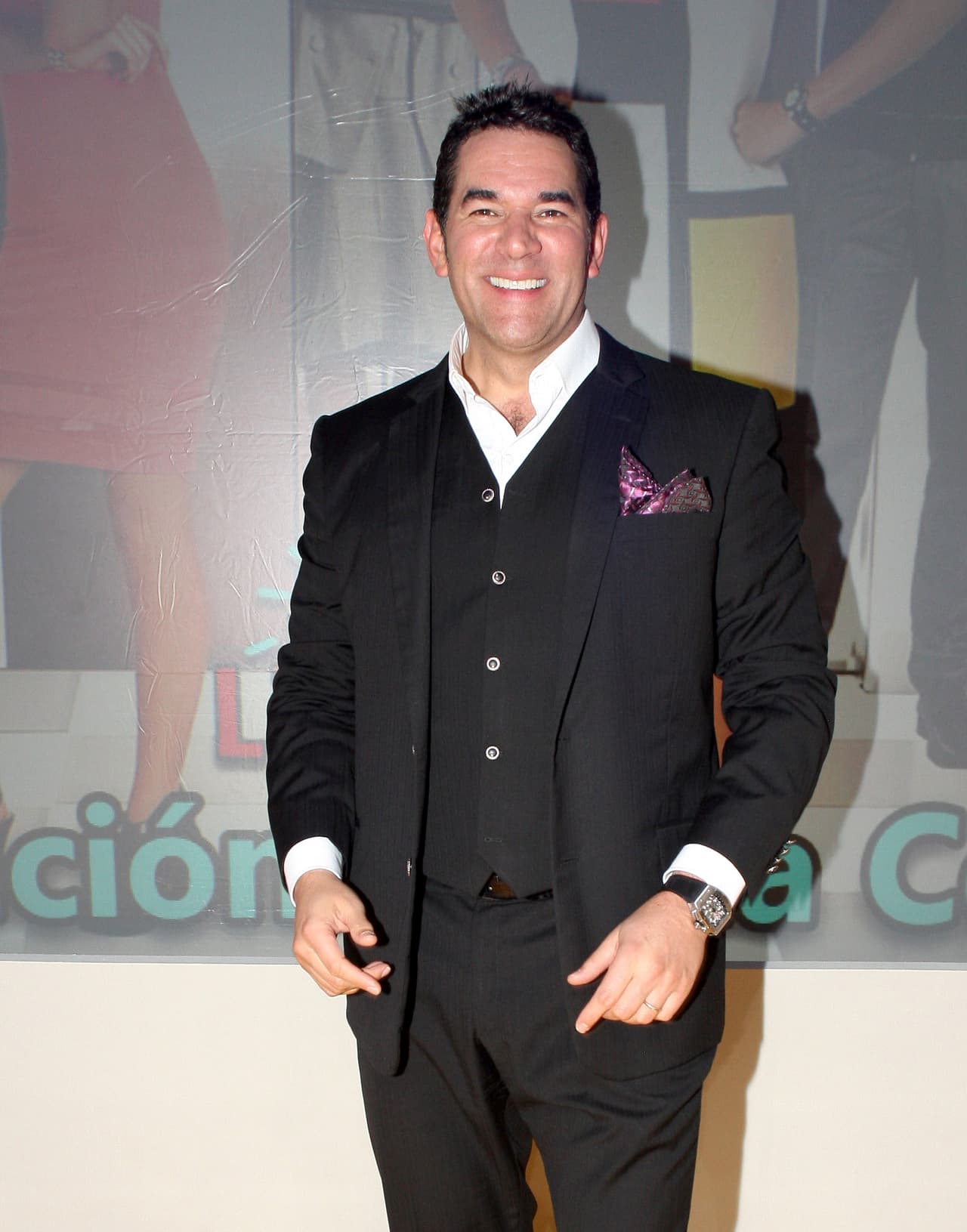 Entonces, Cantoral y Santamarina decidieron no mencionar los motivos que propiciaron su ruptura, pero todo aseguraba que se existía una tercera en discordia.