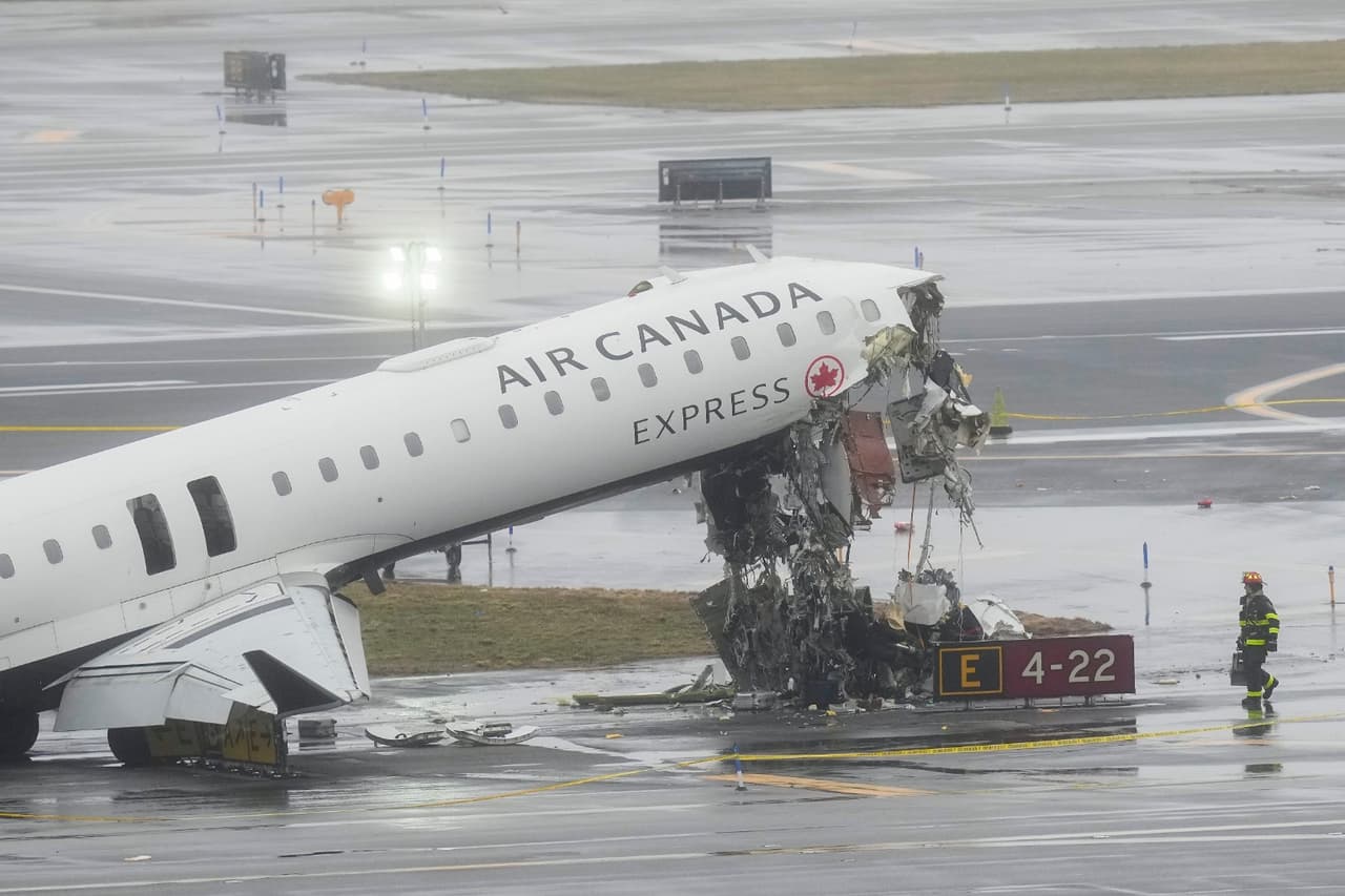 Accidente en LaGuardia: Muertos y heridos por choque de avión de Air Canada