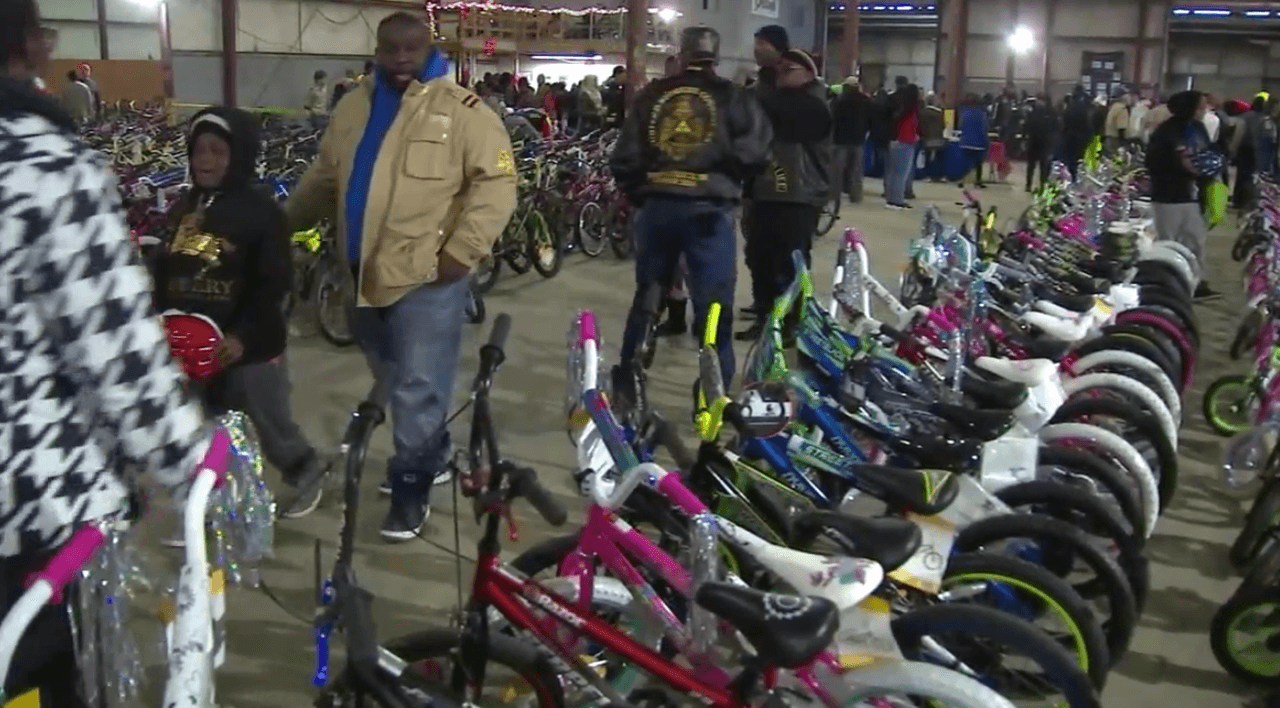 La iniciativa Bicycle Man donó más de 1.600 bicicletas