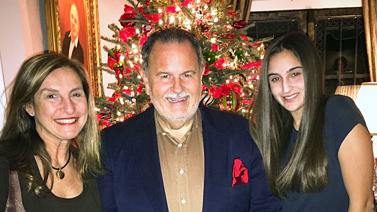 Raúl y Mia en Navidad.