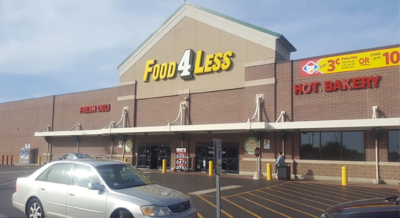 Niño de 3 años dispara a su mamá mientras jugaba con un arma; la declaran muerta en la escena