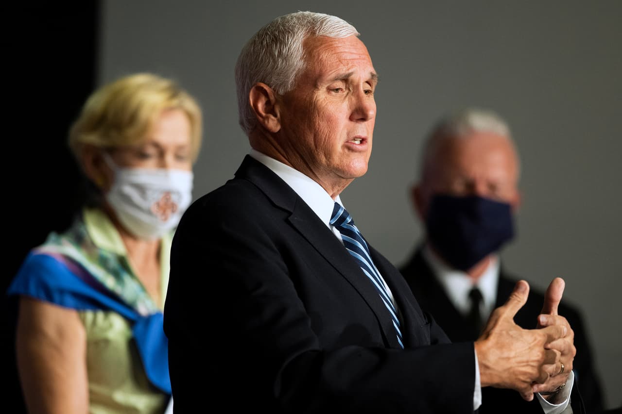 Pence durante la rueda de prensa este miércoles desde la Casa Blanca.
