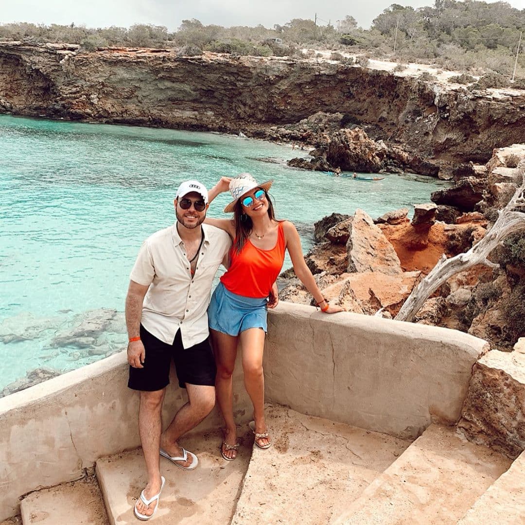 "Aprecio tanto estos momentos junto a mi esposo, junto a los amigos, este tiempo 'libre' para mi, me siento como una niña que no espera nada y simplemente se deja sorprender por lo que
<b>realmente vale la pena en esta vida</b>".