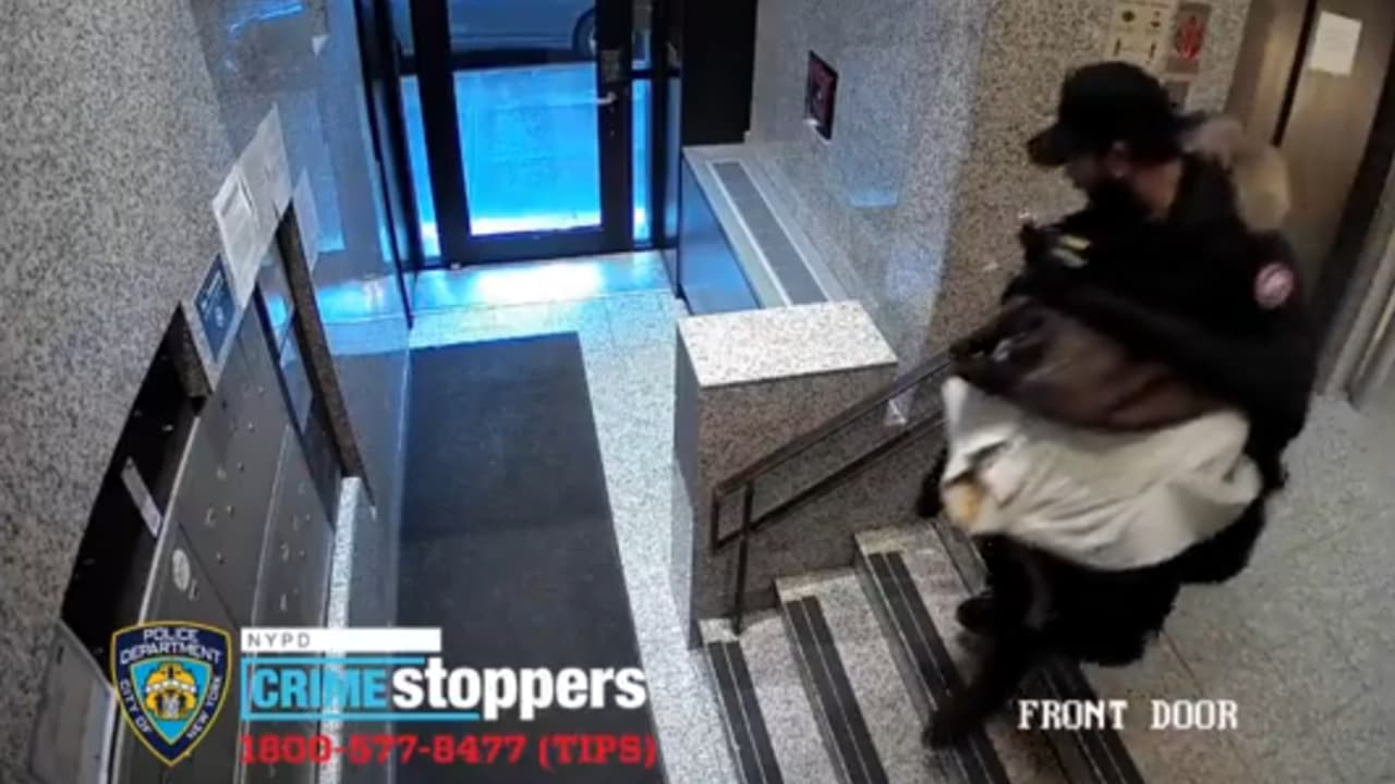 Entra a un edificio y se roba $5,000 dólares en ropa, la Policía lo busca en Manhattan