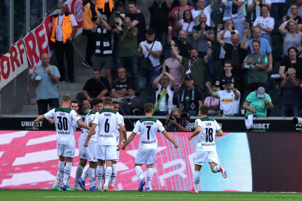 Robert Lewandowski tuvo que aparecer al minuto 42 para empatar el partido y sumar el primer punto de la temporada.