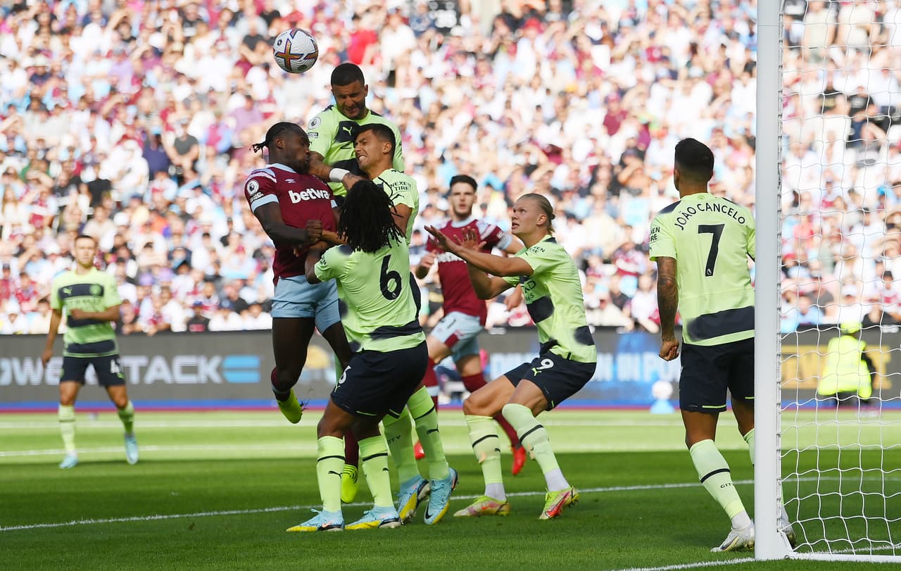 Erling Haaland inició de gran forma su etapa en la Premier League con el Manchester City al marcar un doblete en la victoria ante West Ham United.