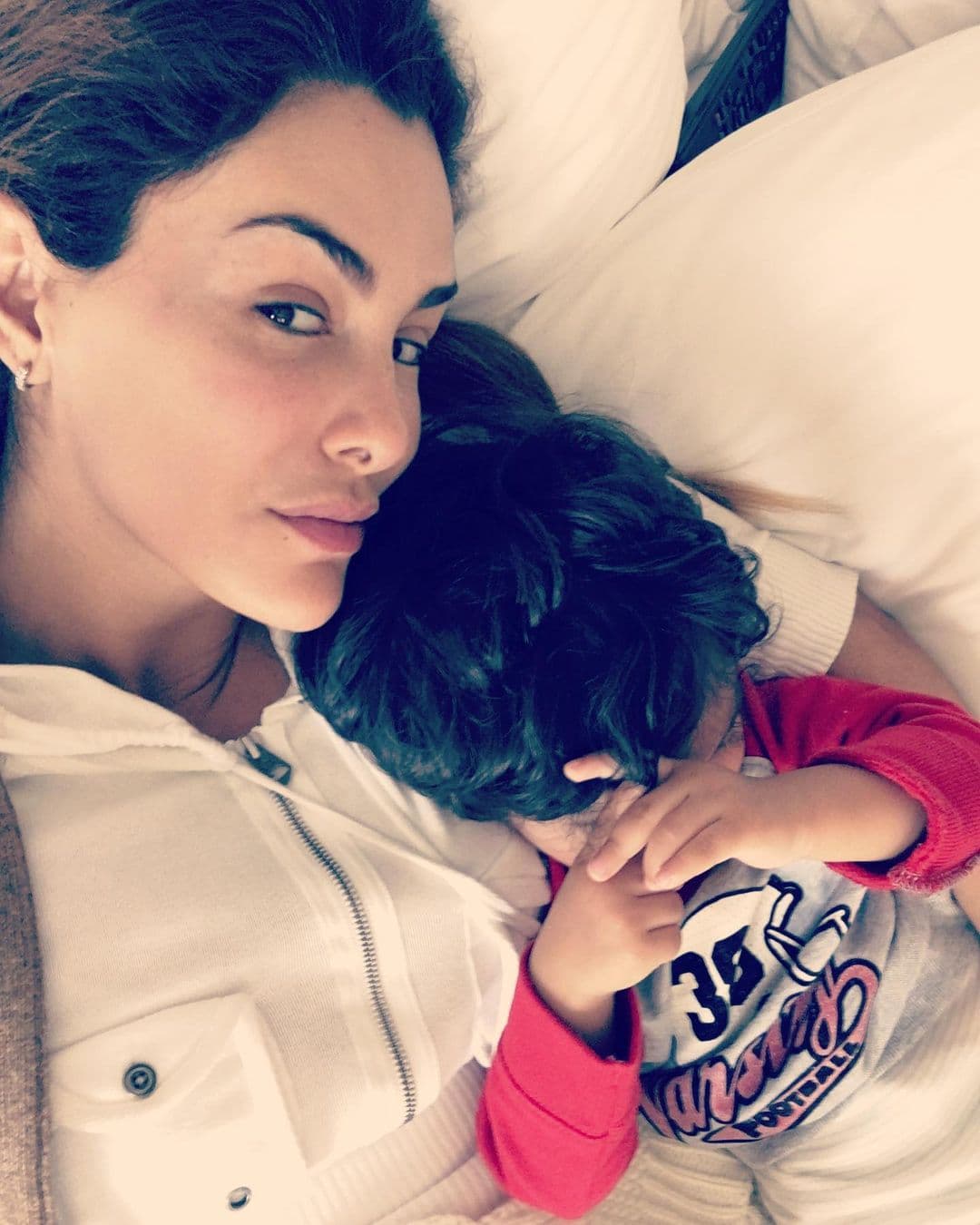 Cuando todavía estaban en los juzgados, ella podía verlo con la ayuda de la tecnología, sin embargo, desde que perdió también le quitaron ese beneficio.