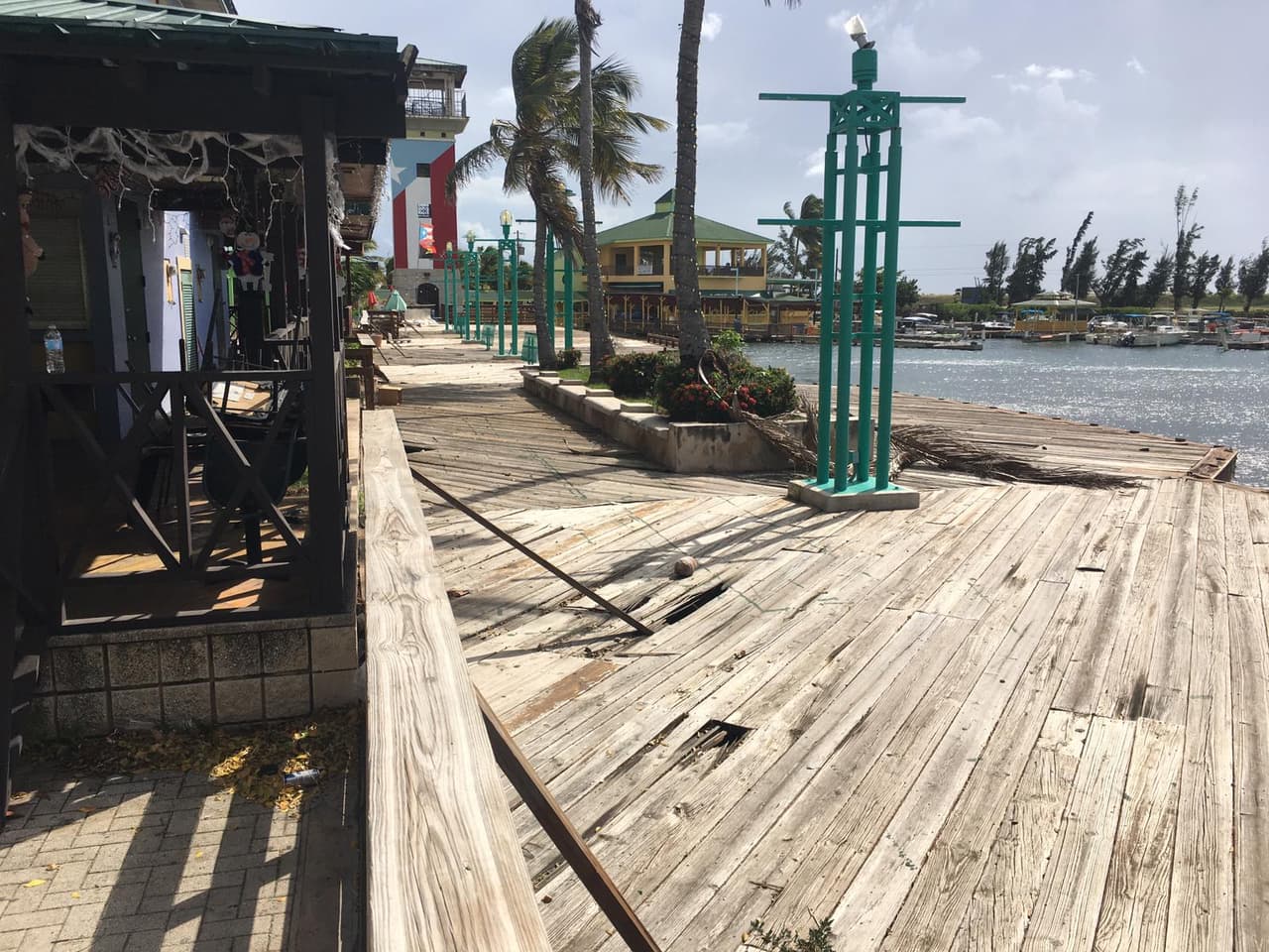 “Es un peligro que puede representar sobre todo para niños quienes pudieran quedar atrapados en los huecos”, dijo una de las ingenieros.