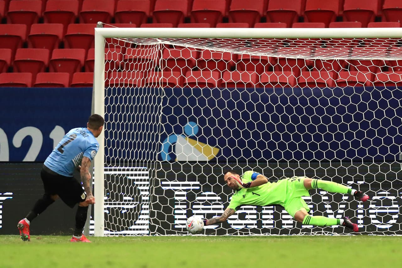 Colombia no falló en la tanda de penaltis mientras que Ospina hizo el trabajo y detuvo dos doparos de los uruguayos para ganar el encuentro.