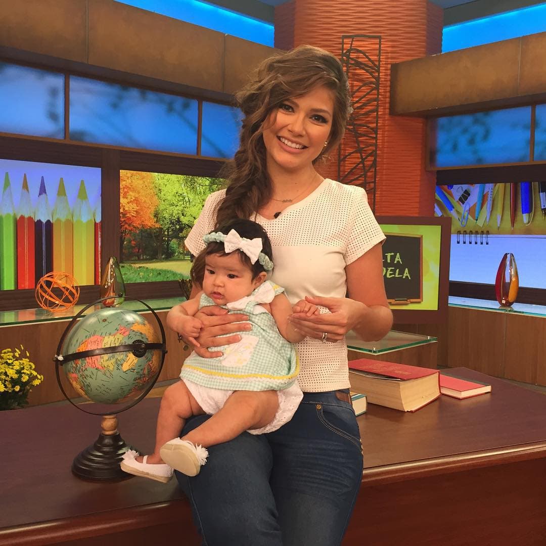 Igual de guapa que su mami.