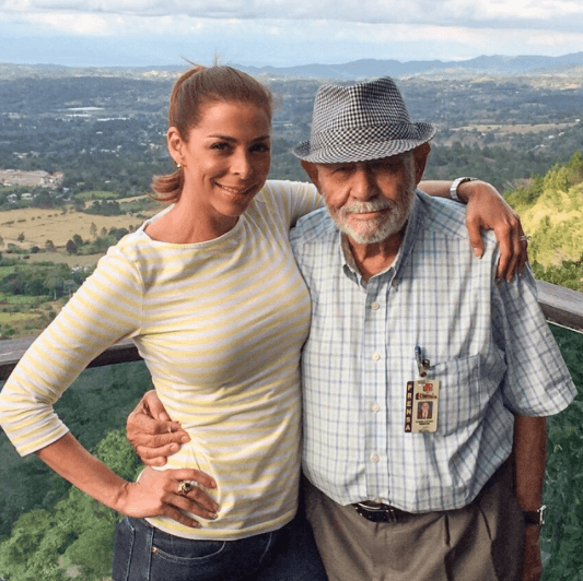 Don Claudio le inculcó los valores más importantes y sus enseñanzas han esculpido su vida.