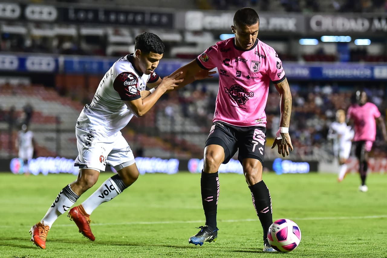 Kevin Ramírez no deja que Tijuna se lleve los puntos de visita y anota el tanto del empate 1-1.