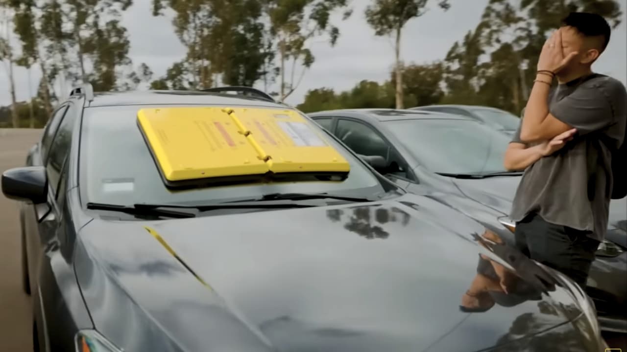 ¿Tienes multas de estacionamiento sin pagar en Dallas? Podrían bloquear tu parabrisas